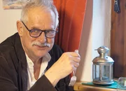 Schriftsteller Hansjörg Schneider geniesst die kulinarische Vielfalt des Dreiländerecks