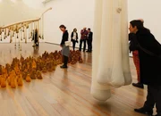 Kunst in der Geruchs-Ausstellung «La Belle Haleine» im Museum Tinguely