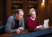 Das Team ermittelt gegen eine Prostituiertenkiller: Lars Mikkelsen als Harald Bjørn, Ida Engvoll als Kit Ekdal