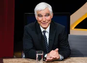 David Bröckelmann als Hanspeter Latour