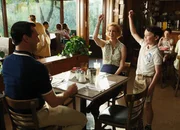Spass im Restaurant: Jon Hamm als Don Draper, January Jones als Betty Francis, Mason Vale Cotton als Bobby Draper