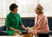 Auf Besuch in der Agentur: Elisabeth Moss als Peggy Olson, Channing Chase als Dorothy Campbell
