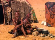 Himba-Frauen in Namibia