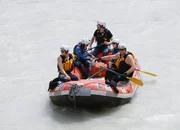 Die Wasserratten in der Aareschlucht: (v.l.) Marvin Rüppel, Simone Barmettler, Guide Roman Keller, Sylvia Brändli und Marcel Gasser