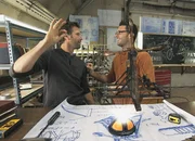 Die Re-Inventors bauen ein vierarmiges Katapult nach