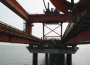 Die Pontonbrücke über dem Okanagan-See
