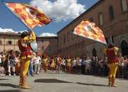 Der Einzug der Contraden in Siena