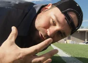 Matt Rogers im Football-Stadion
