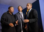 Gesangseinlage an Beerdigung: Kenan Thompson als Joon, Jaleel White als Tony, Dulé Hill als Burton «Gus» Guster