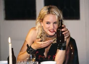 Ein Date: Jessica Napier als Becky