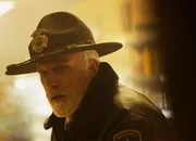 Suche nach Motiven: Ted Danson als Hank Larsson