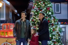 Jason (George Krissa) und Sam (Jonathan Bennett)
