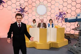 "Rosenthal" mit Florian Lukas als Hans Rosenthal in der Sendung "Dalli, Dalli" mit Brigitte Xander (Katharina V&ouml;lkl), Ekkehard Fritsch (Timo Dierkes) und Mady Riehl (Theresia Wald) als Jury