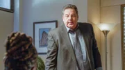 Auf Anthony (Steve Schirripo) lastet ein Verdacht