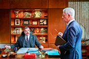 Frank Reagan (l.) irritiert DCPI Garrett Moore (Gregory Jbara)
