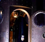 Terrence Meyers (Peter Keleghan) dient seinem Land als Geheimagent