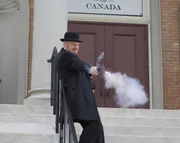 Notfalls schie&szlig;t Thomas Brackenreid (Thomas Craig)