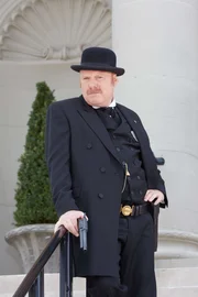 Thomas Brackenreid (Thomas Craig) ist gut vorbereitet