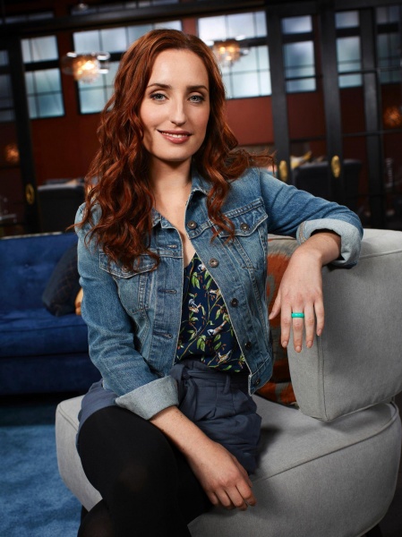 1. Staffel: Lily (Zoe Lister-Jones)