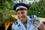 Officer Dwayne Myers (Danny John-Jules) kehrt zurück