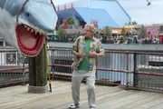 Jerry Springer als Tourist Mr. White.