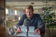 Gleich hält Philip (Matt Smith) eine Weihnachtsansprache