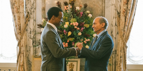 Mohamed Al-Fayed schätzt Sydney (Jude Akuwudike)