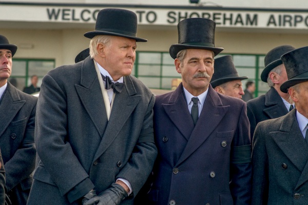 Winston Churchill trifft Lord Salisbury (Clive Francis)