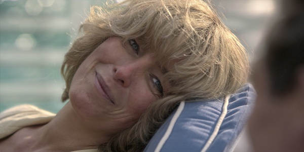 Camilla (Olivia Williams) leidet an ihrem miesen Image