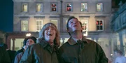 Camilla (Olivia Williams) und Charles entspannen