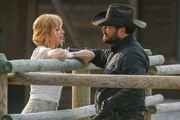 Beth (Kelly Reilly) und Rip (Cole Hauser) planen ihre Zukunft