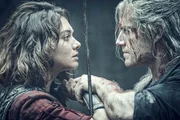 Prinzessin Renfri (Emma Appleton) kämpft mit Geralt von Riva (Henry Cavill) Prinzessin Renfri (Emma Appleton) kämpft mit Geralt von Riva (Henry Cavill)