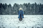 Ciri (Freya Allan) h&ouml;rt den Ruf des Waldes