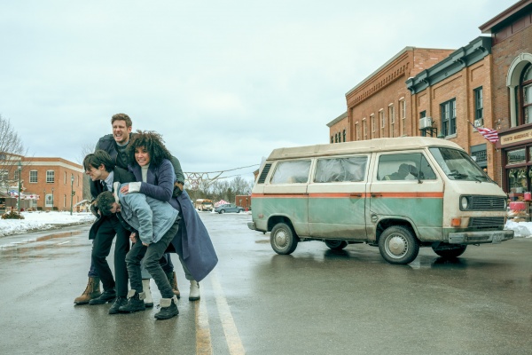 Zorn vereint (v.l.) Fünf (Aidan Gallagher), Viktor (Elliot Page), Luther (Tom Hopper) und Allison (Emmy Raver-Lampman)