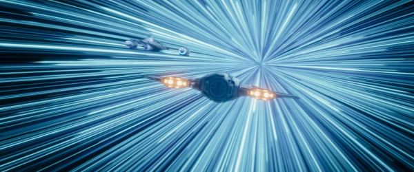 Der Sternenjäger von Din Djarin und Bo-Katans Raumschiff fliegen in die Schlacht