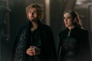 Die Feen Cluracan (Douglas Booth) und Nuala (Ann Skelly) erwarten die Entscheidung
