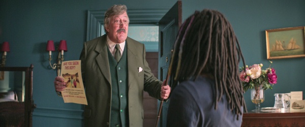 Kann Rose Walker (Vanesu Samunyai) ihrem Begleiter Gilbert (Stephen Fry) trauen?