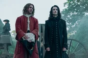 Destruction (Barry Sloane, l.) zeigt mehr Mitleid als sein Bruder Dream (Tom Sturridge)