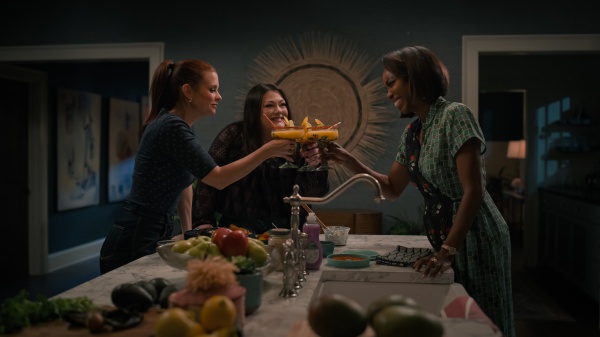 JoAnna Garcia Swisher as Maddie Townsend, Brooke Elliott as Dana Sue Sullivan, Heather Headley as Helen Decatur