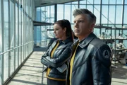 "Nummer Eins" Una (Rebecca Romjin) und Captain Pike