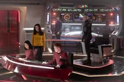 Die Brückenmannschaft von Captain Pike (5.v.l.) will helfen