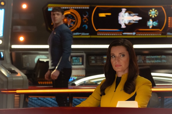 Die Situation überfordert Spock und Una (Rebecca Romijn)