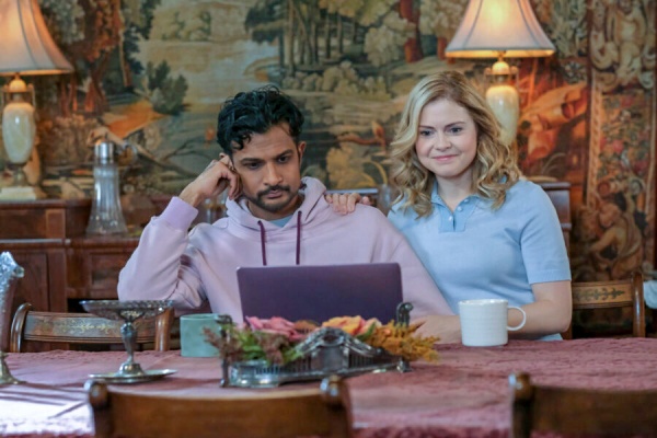 Jay (Utkarsh Ambudkar) und Sam (Rose McIver) wollen nicht alles verlieren