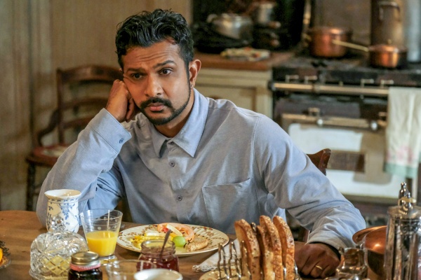 Jay (Utkarsh Ambudkar) fühlt sich überfordert