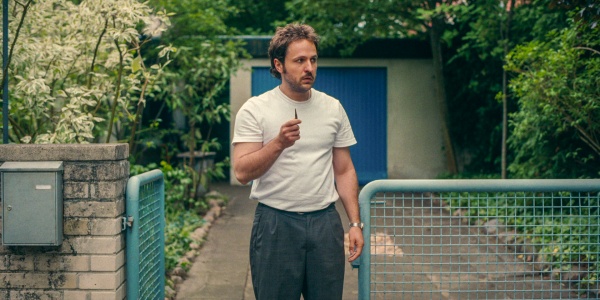 Sven Petzold (Dimitrij Schaad) geht seinen Weg