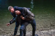 Peter (l.) und Dale treiben Sport in freier Natur