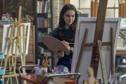 Maddie (Sarah Desjardins) studiert Kunst und arbeitet gerne kreativ