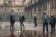 Alles ändert sich für Ian (l.), Mike, Stevie (Derek Webster) und Keno (Derek Basco, r.)