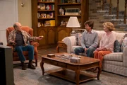 Wie früher steckt Eric (Topher Grace) zwischen seinen Eltern