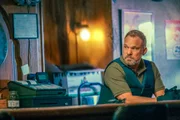 Selten sitzt Norbert Bryl (Norbert Leo Brutz) am Schreibtisch